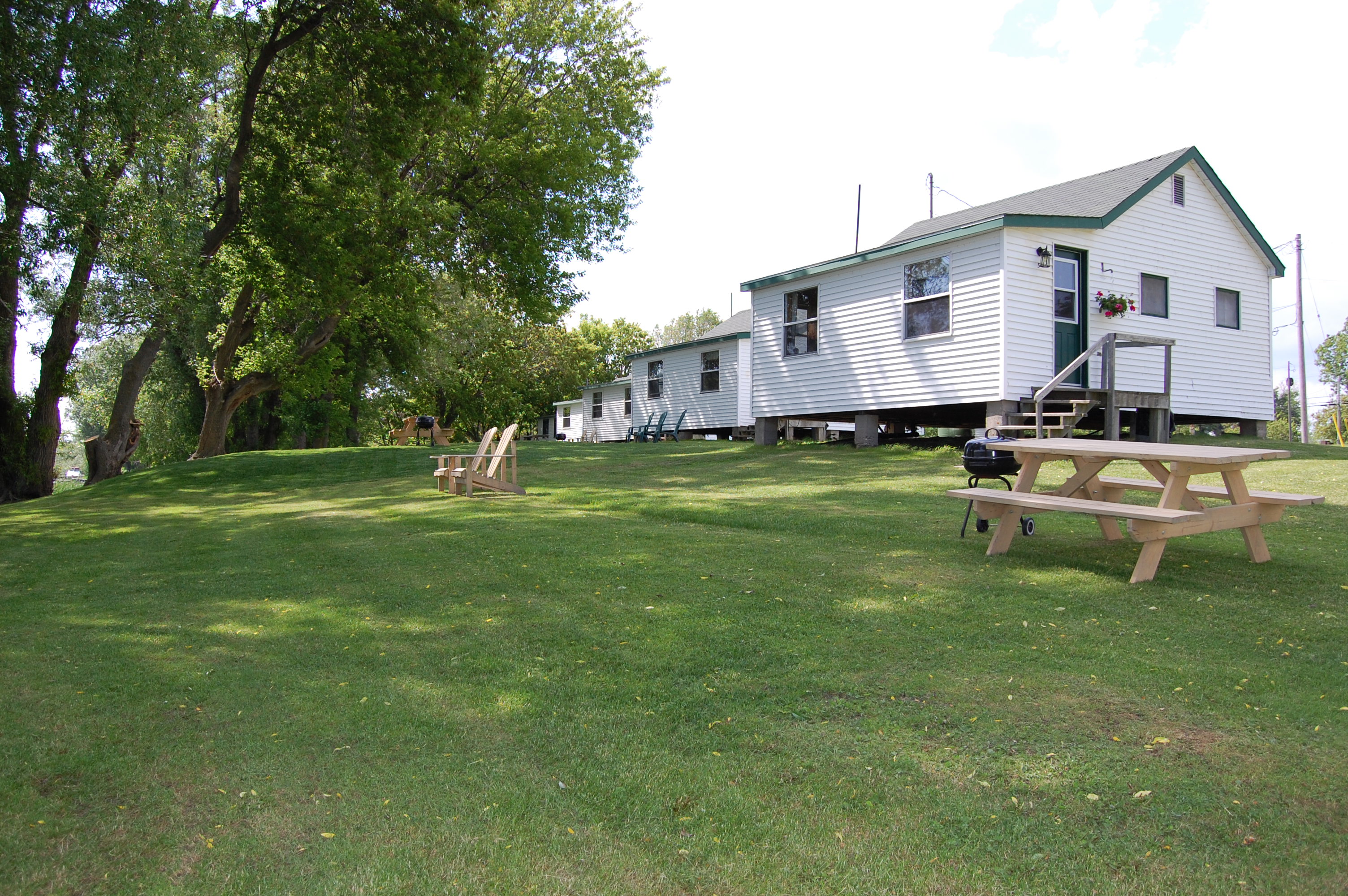 1 and 2 bedroom cottages